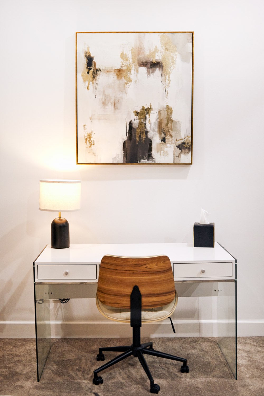 Suite sitting area desk